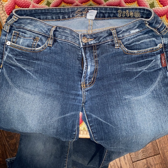 Silver Jeans Petite Size 32 Distressed Flare jeans - Picture 8 of 14